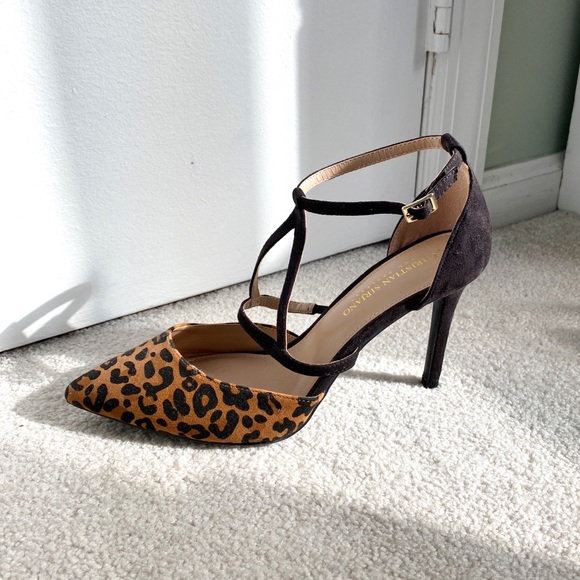 Leopard Print Pointed Toe Shoes with Strap Detail - Picture 2 of 4